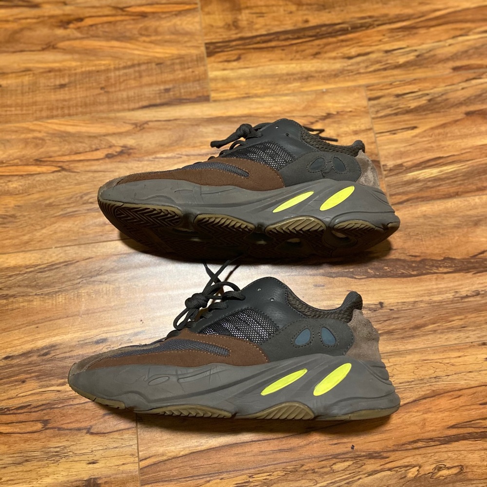 Adidas Yeezy boost 700 ‘mauve’